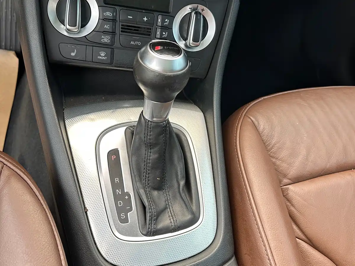 Audi Q3 2013 35 TFSI quattro Technology фото 12