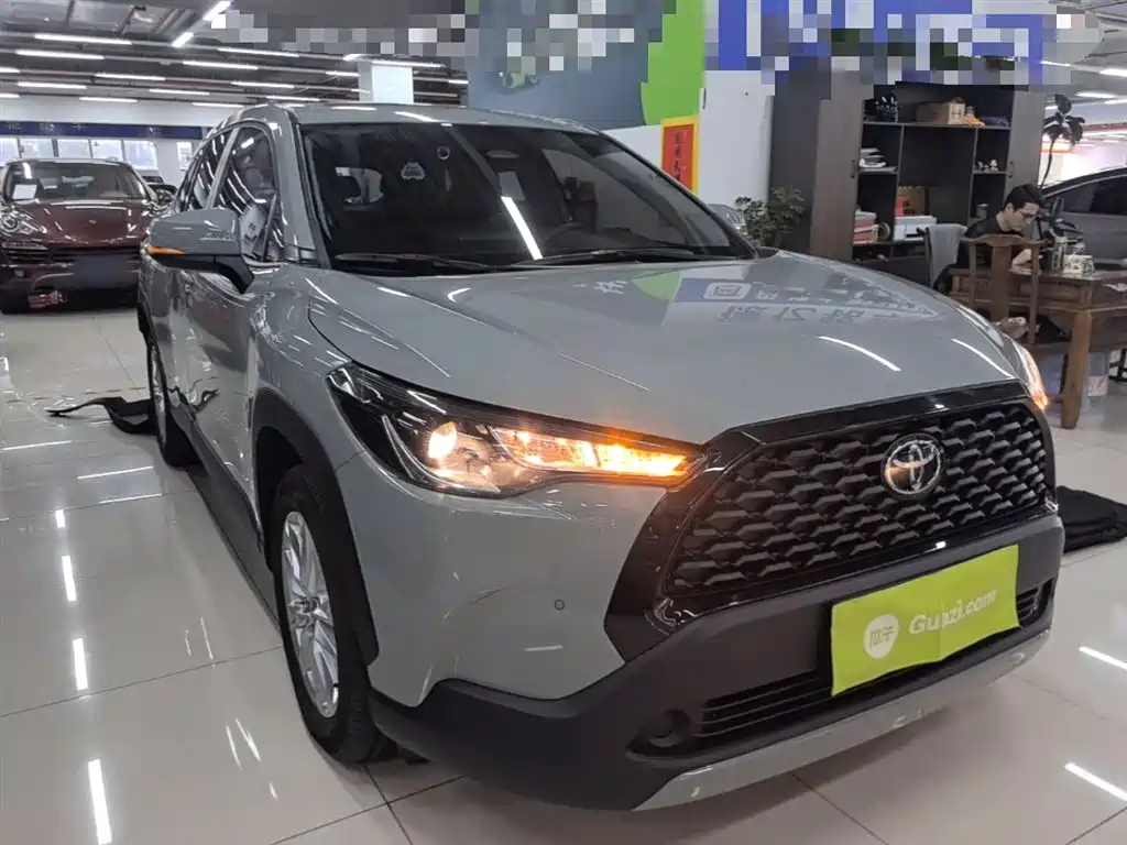 Toyota Corolla Cross 2023 2.0L Elite Edition фото 4