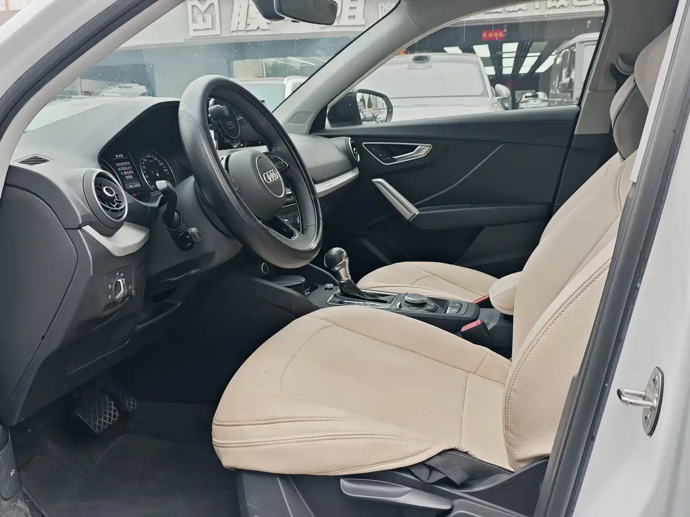 Audi Q2L 2020 35 TFSI Progressive Dynamic Model фото 10