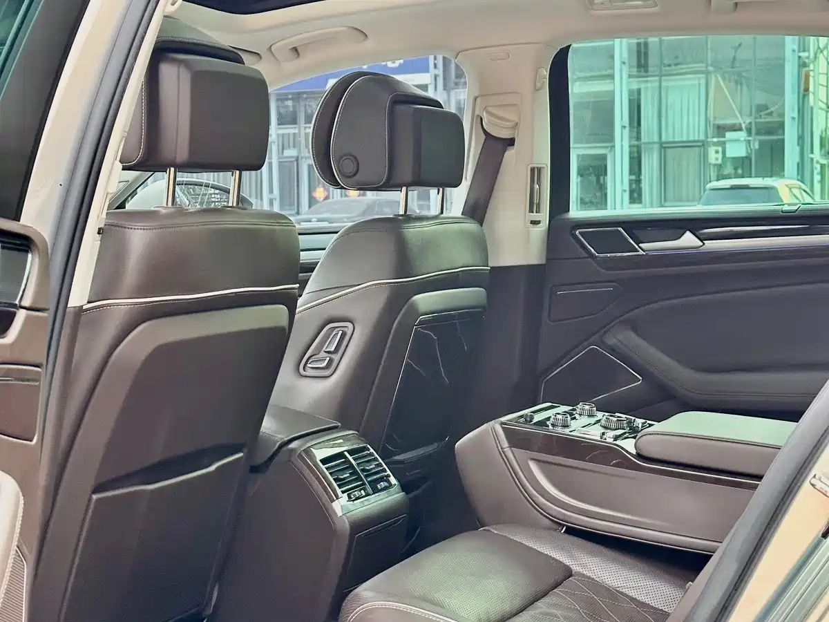 Volkswagen Phideon 2018 380TSI 2WD Flagship Edition фото 6