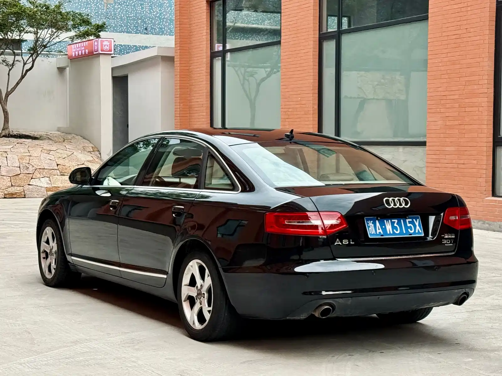 Фото 6 - Audi A6L
