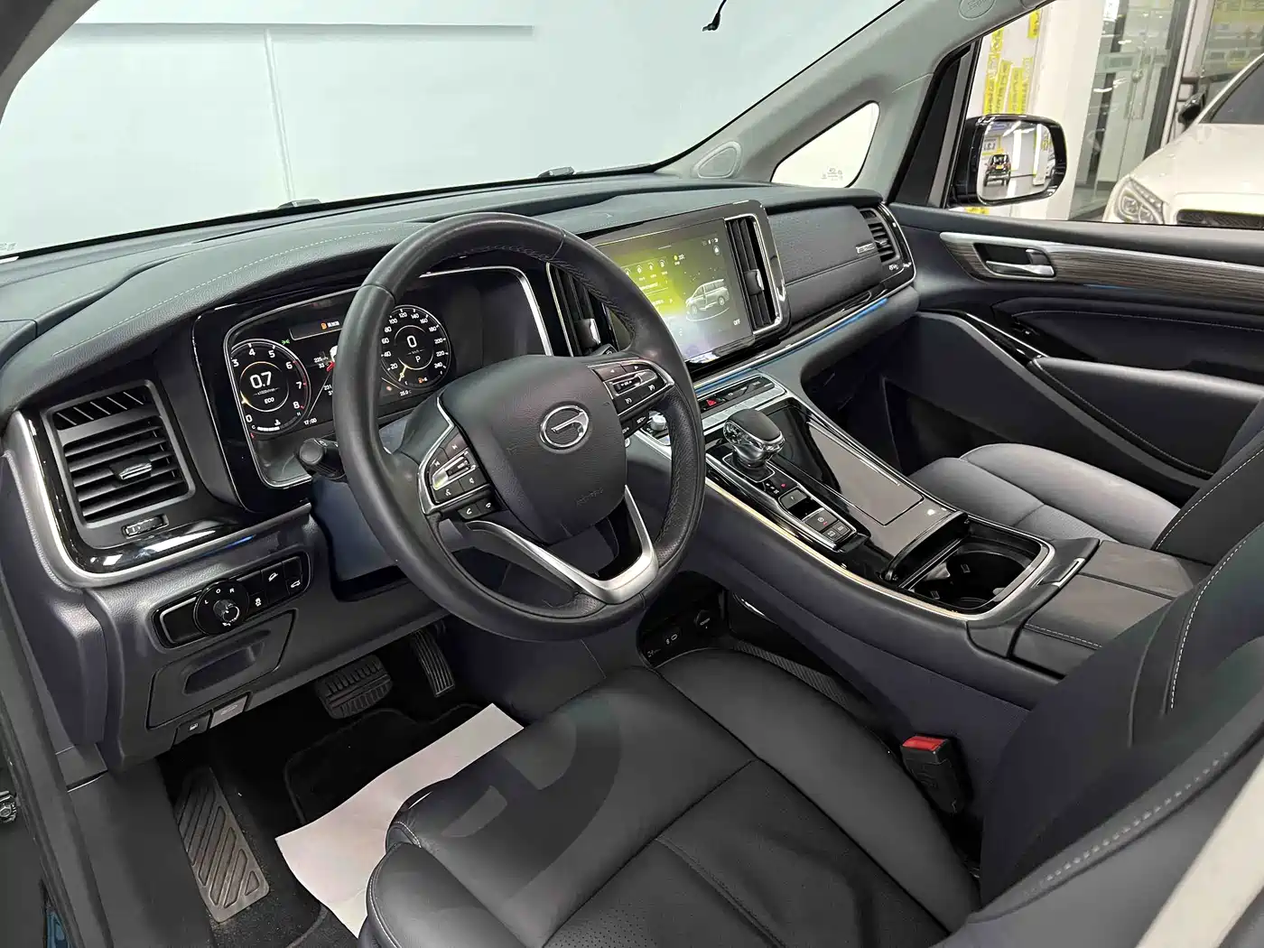 GAC Trumpchi Trumpchi M8 2023 Leading Series 390T Prestige Edition фото 34