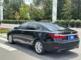 Фото 9 - Lexus ES