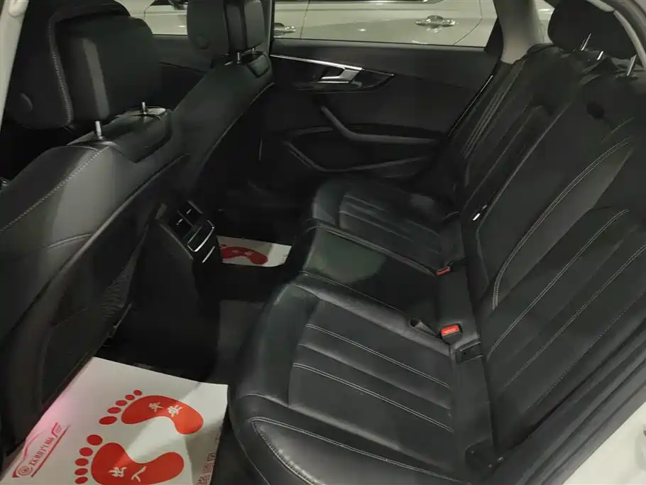 Audi A4L 2020 40 TFSI Luxury Dynamic фото 11
