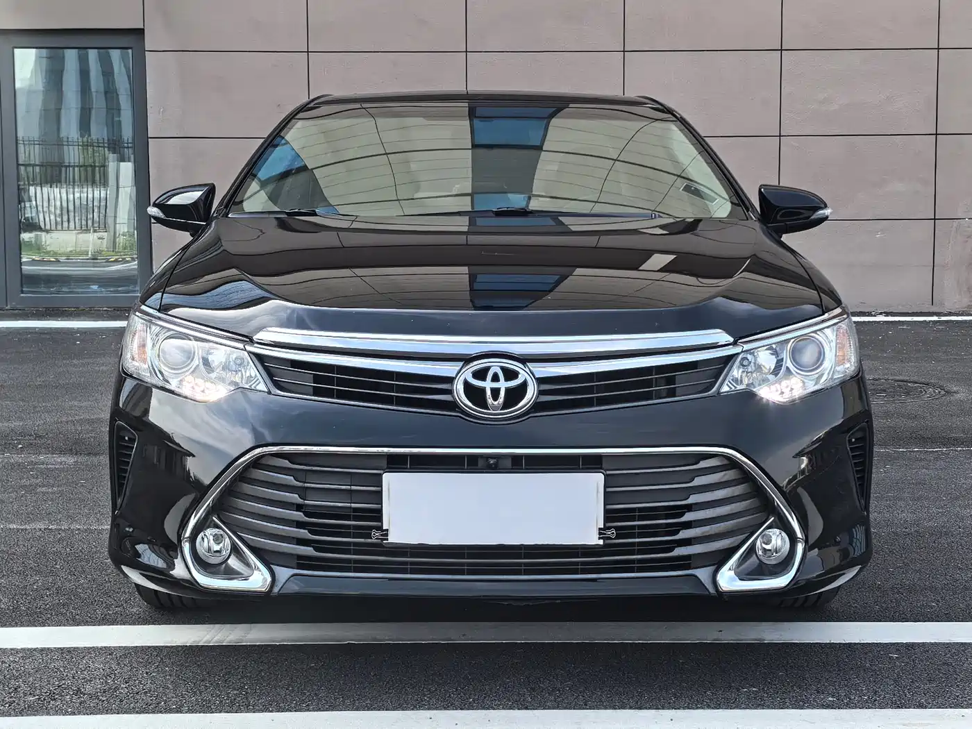 Toyota Camry 2015 2.0G Leading Edition фото 3