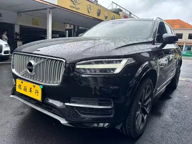 Volvo XC90 2019