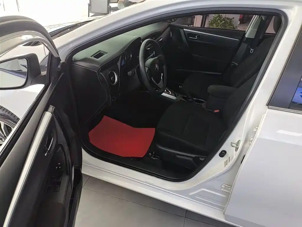 Toyota Corolla 2018 1.2T S-CVT GL Smart Edition фото 16
