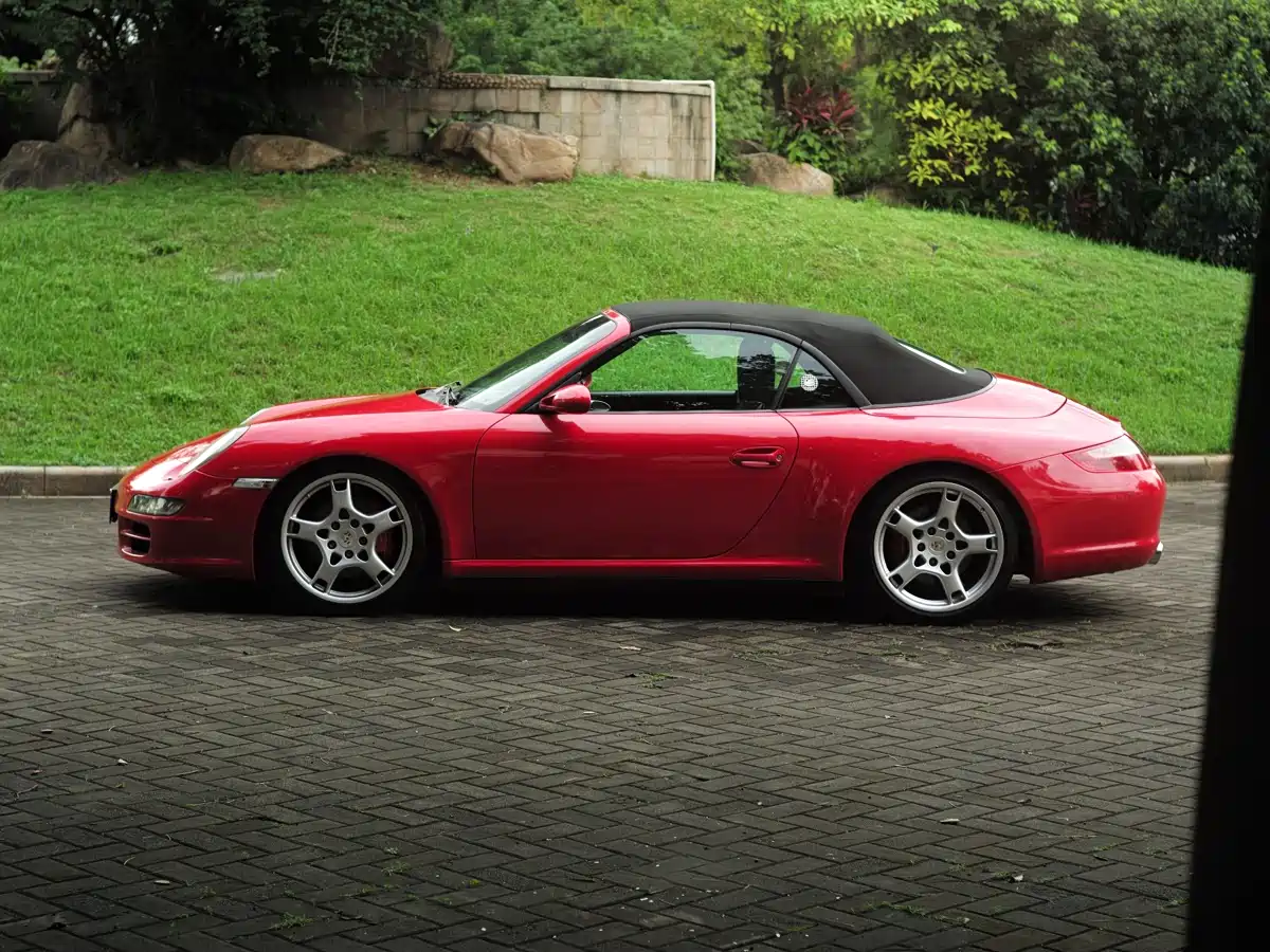 Porsche 911 2006 2005 Carrera 4S Cabriolet MT 3.8L