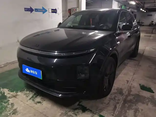 Li Auto L6 2025