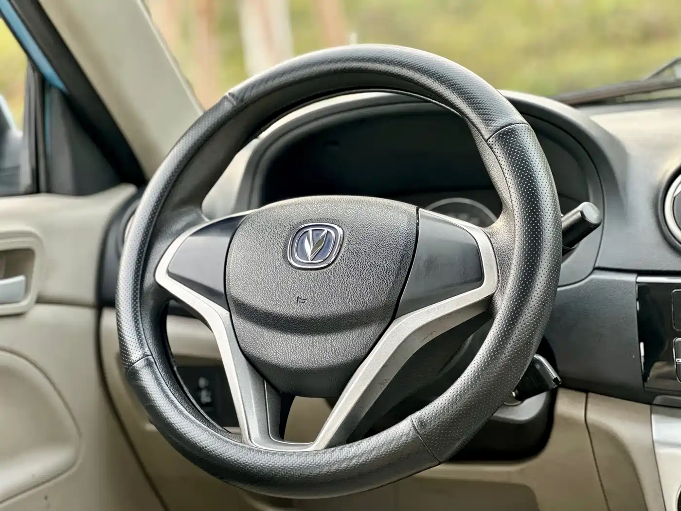 Changan Yuexiang V3 2014 2012 1.3L Manual Luxury (China V)