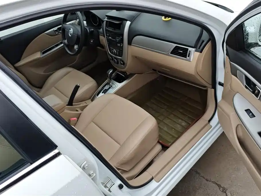 Buick Excelle 2013 1.5L Automatic Classic фото 8