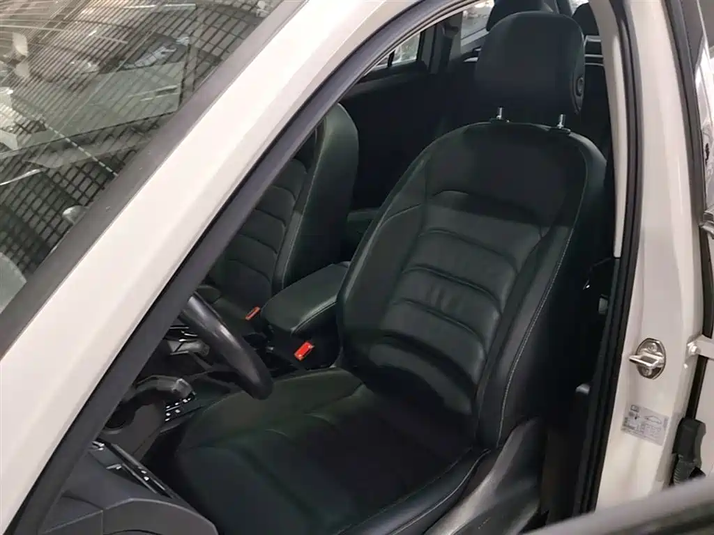 Volkswagen Tiguan L 2019 Facelift 280TSI Auto 2WD Panorama Comfort China VI фото 15
