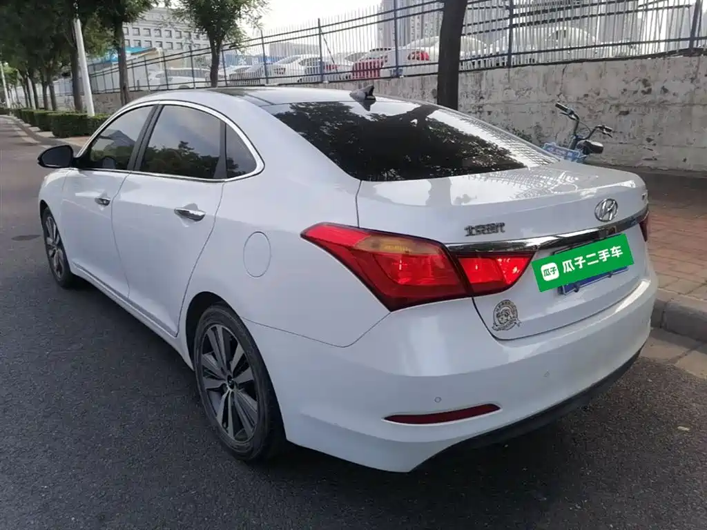 Hyundai Mistra 2016 1.8L Automatic Smart GLS фото 5