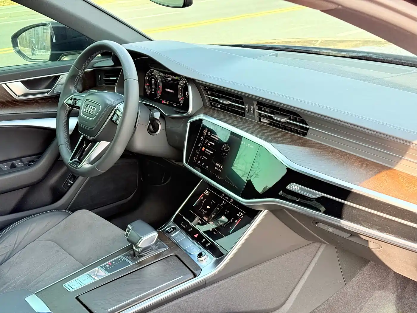 Audi A6L 2023 Facelift 40 TFSI Luxury Dynamic фото 7