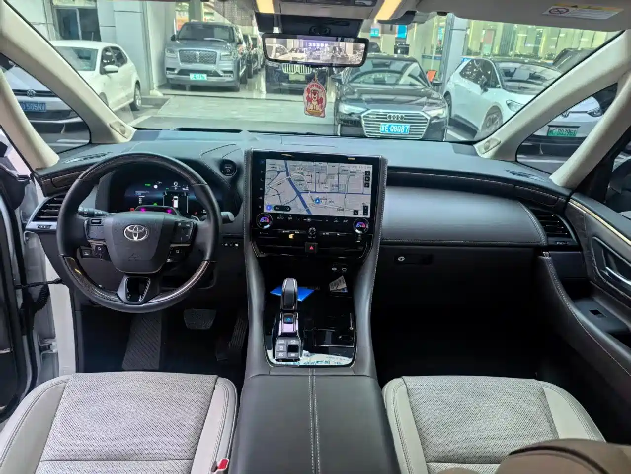 Toyota Alphard 2024 Hybrid 2.5L Ultimate Enjoyment Edition фото 21