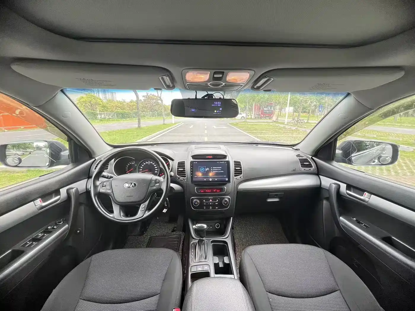 Kia Sorento 2012 2.4L Gasoline Luxury Edition фото 18