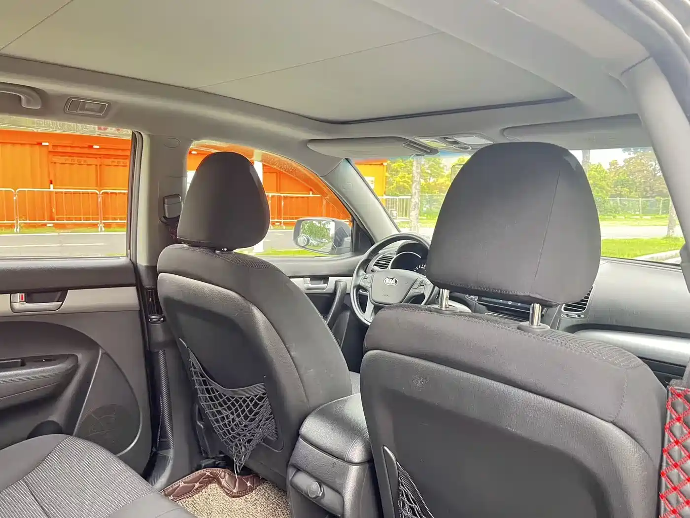 Kia Sorento 2012 2.4L Gasoline Luxury Edition фото 27