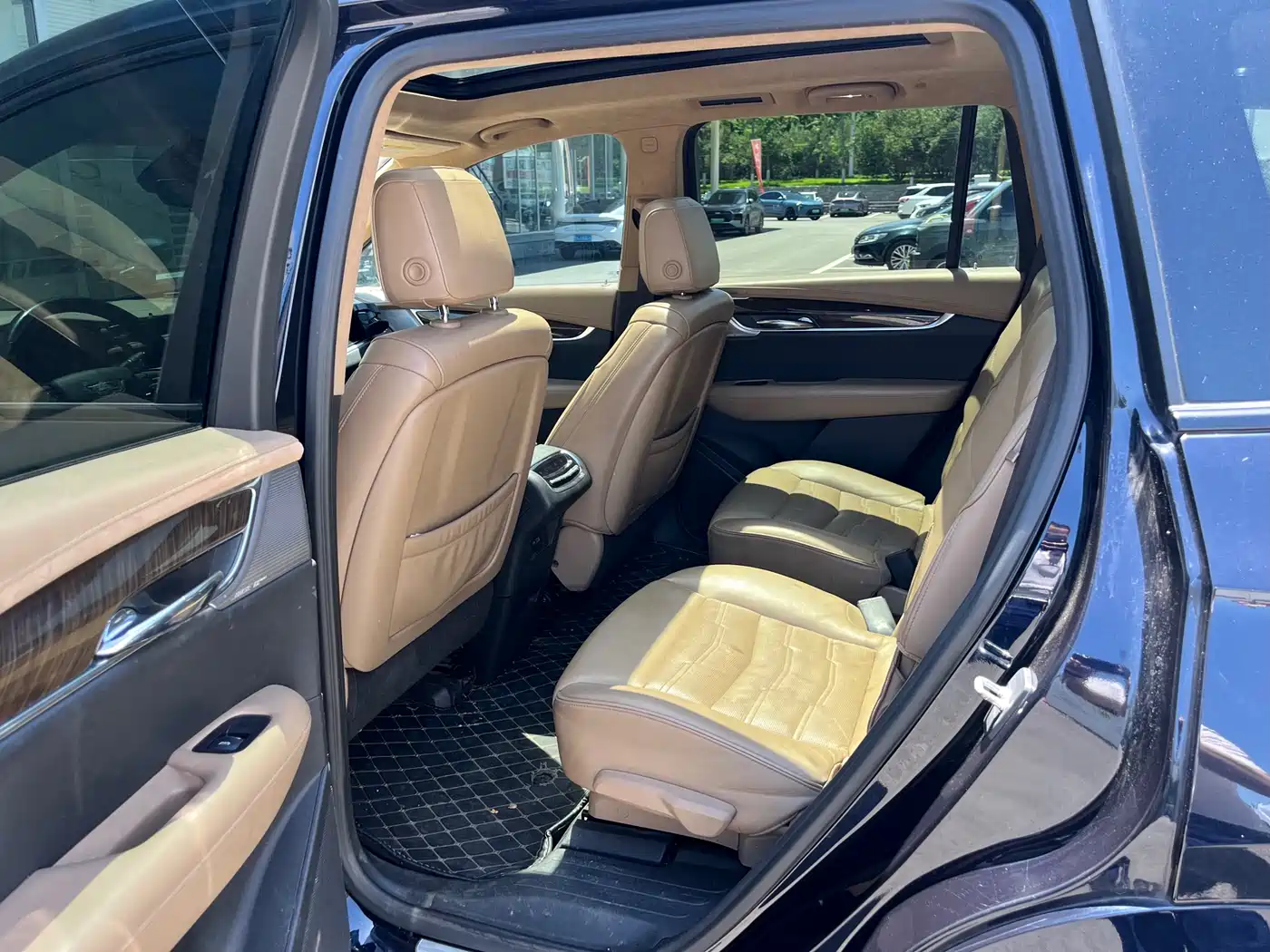 Cadillac XT6 2020 Facelift 28T 6-Seater 4WD Platinum Sport Edition фото 12
