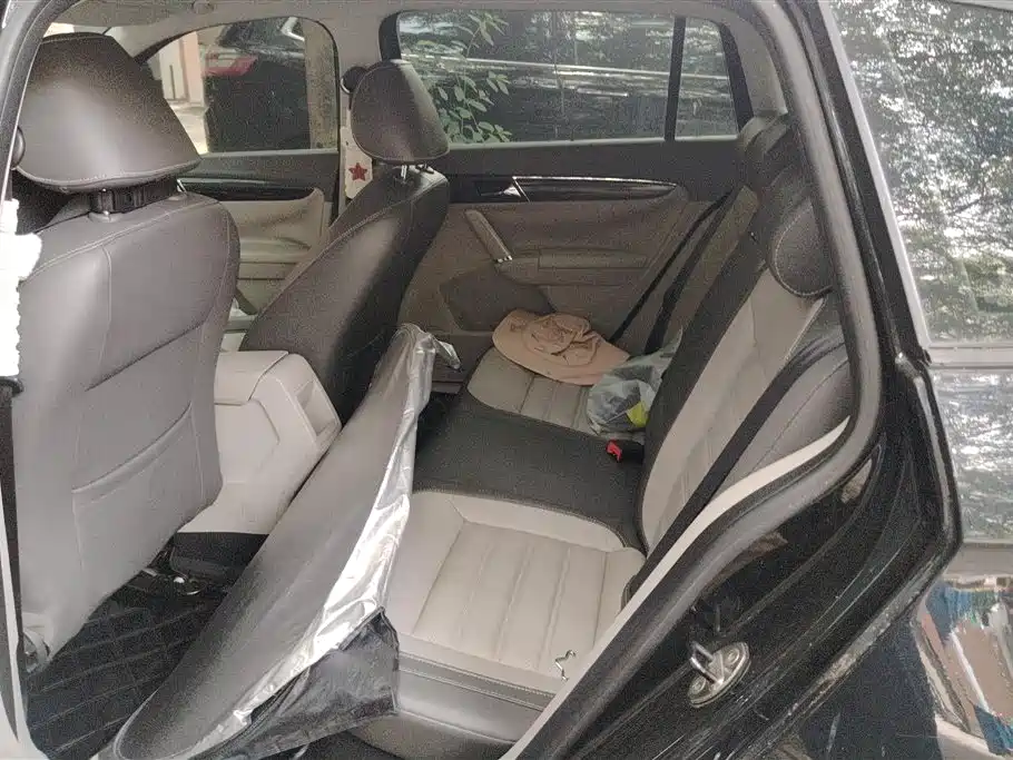 Volkswagen Lavida Tour 2013 1.4TSI Automatic Luxury фото 11
