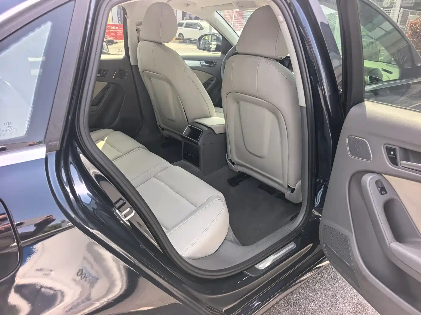 Audi A4L 2012 2.0 TFSI Automatic Luxury фото 11