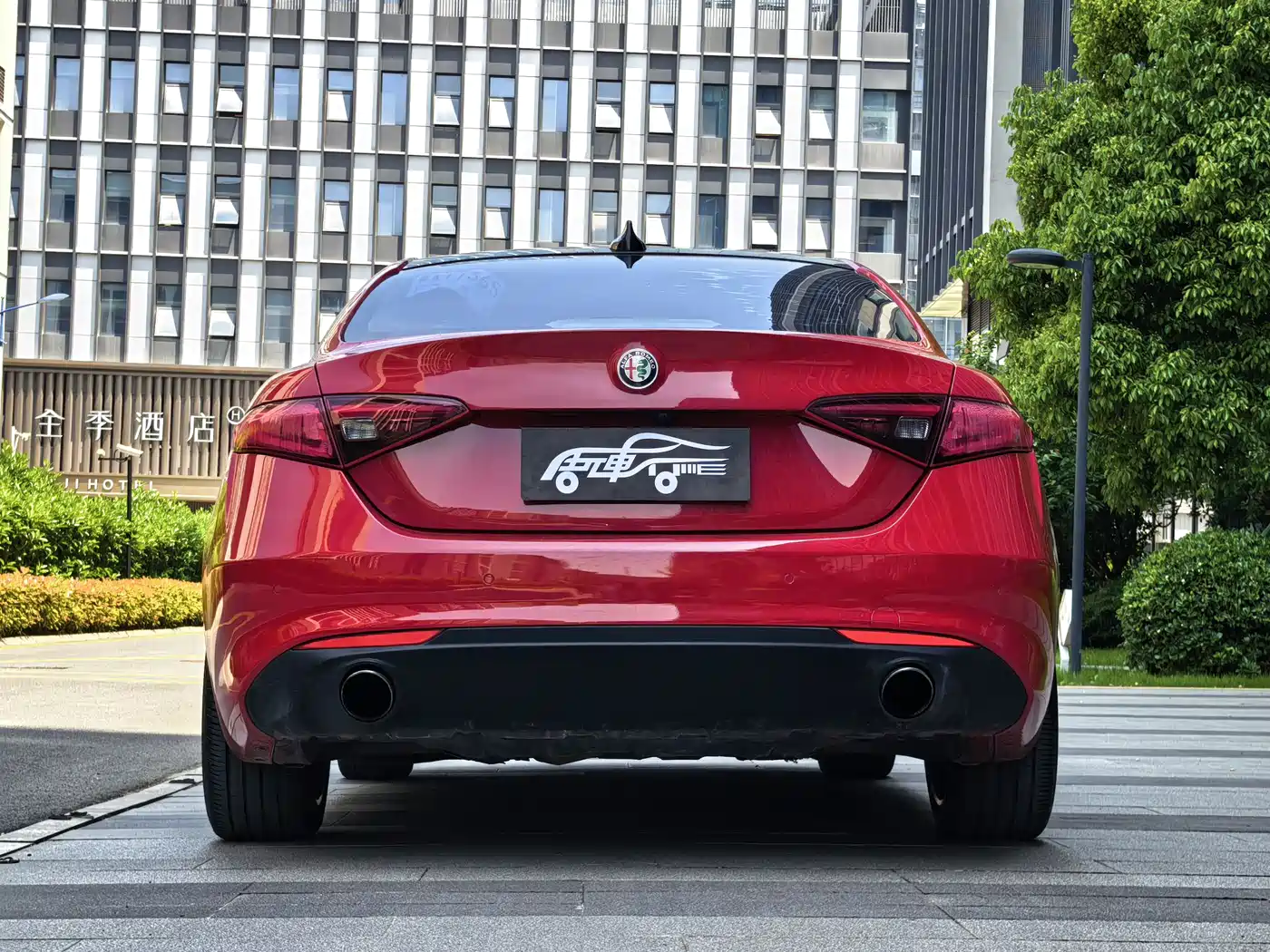 Alfa Romeo Giulia 2018 2017 2.0T 280HP Luxury Edition