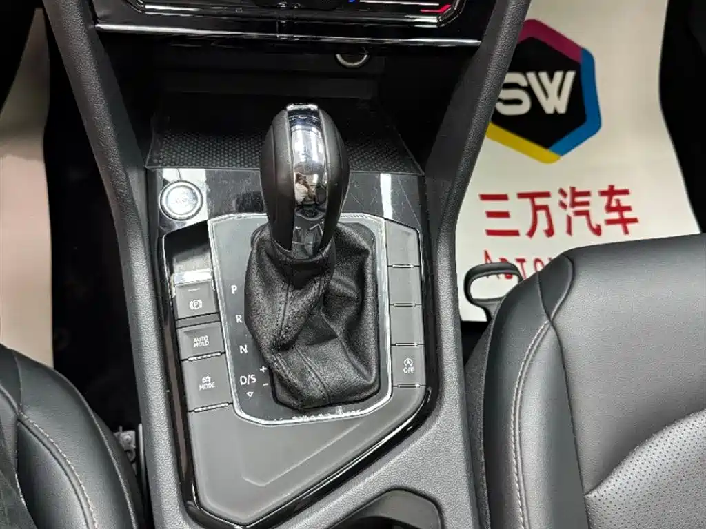 Volkswagen Tharu 2022 280TSI FWD Luxury Edition фото 15