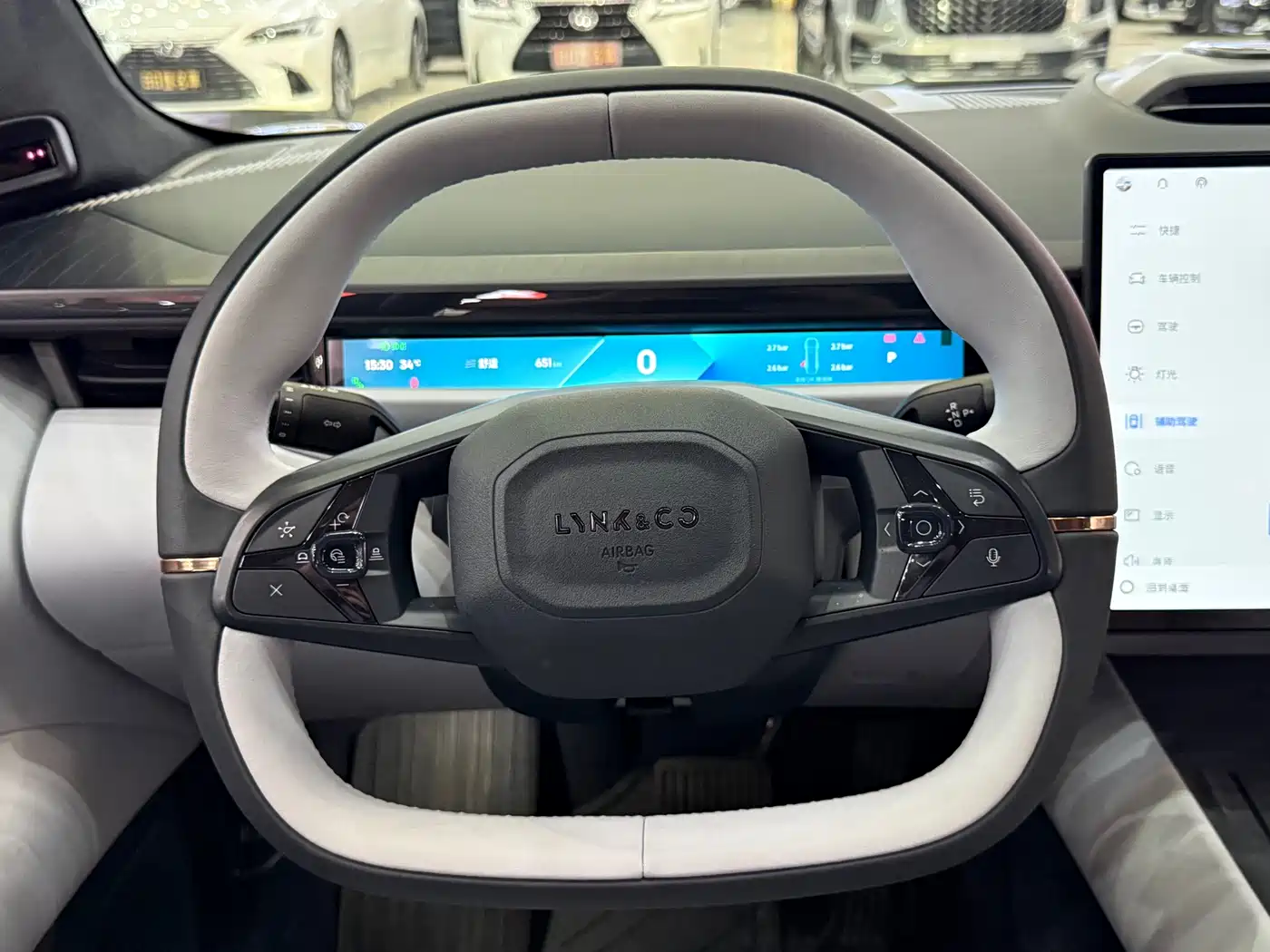 Lynk & Co Z10 2025 95kWh 702km AWD Smart Drive Ultra фото 23
