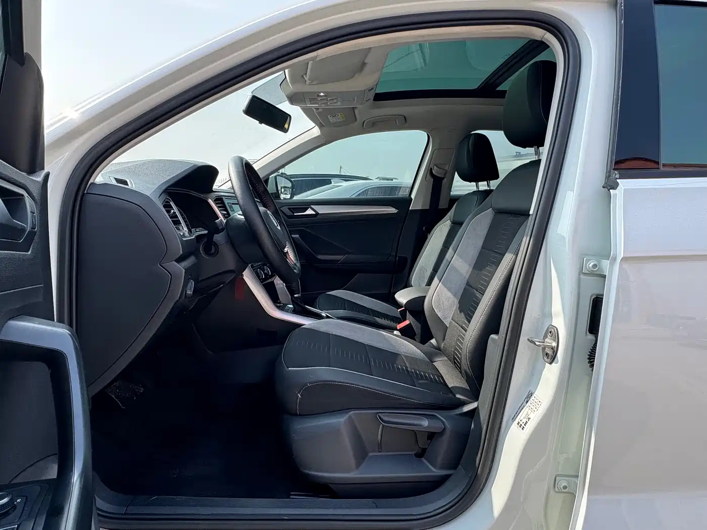Volkswagen T-ROC 2019 230TSI DSG 2WD Progressive Type China V фото 7