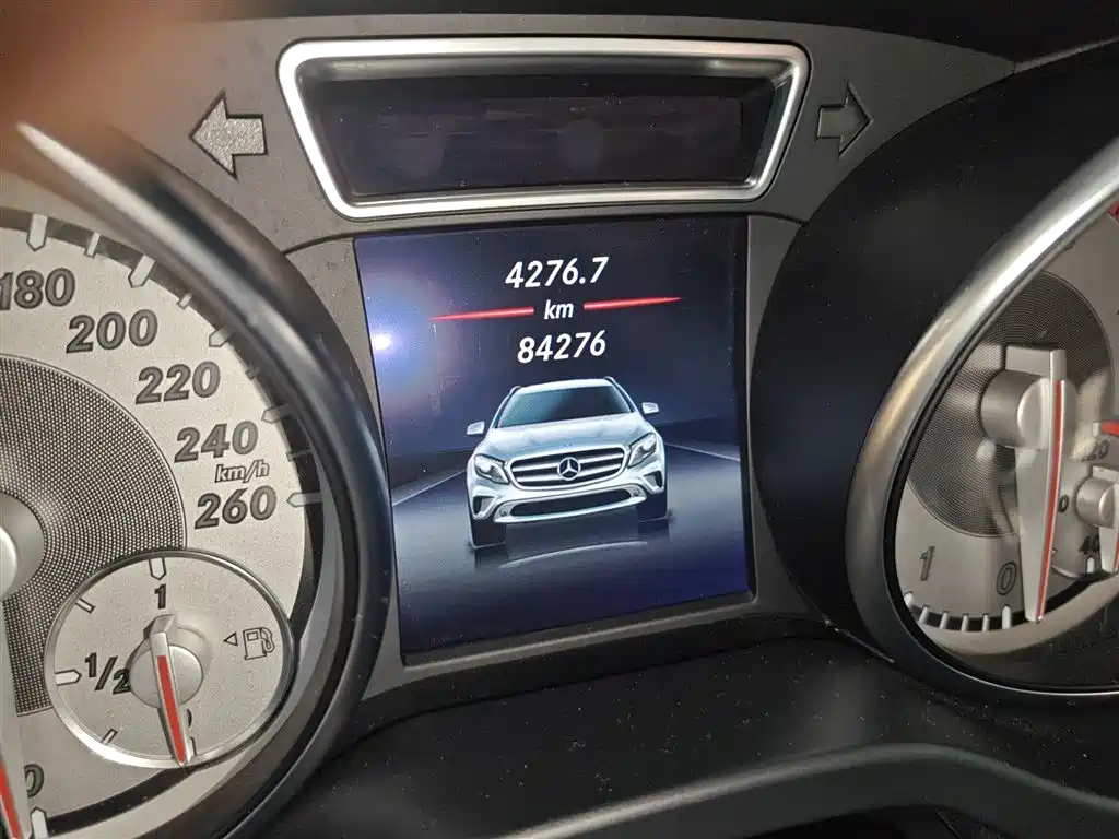 Mercedes-Benz GLA 2016 GLA 200 Fashion фото 9