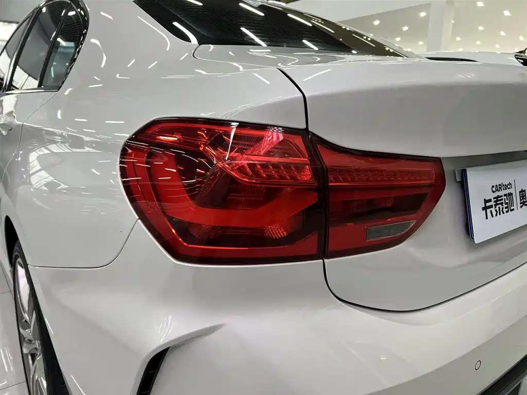 BMW 1 Series 2020 Model 125i Leading M Sport Package фото 7