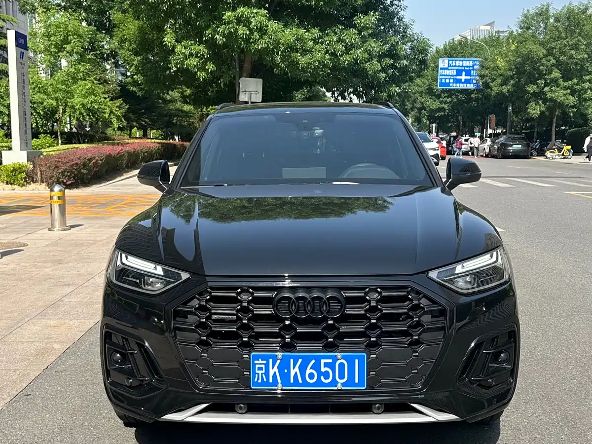 Audi Q5L 2024 Model 40 TFSI Luxury Dynamic фото 2