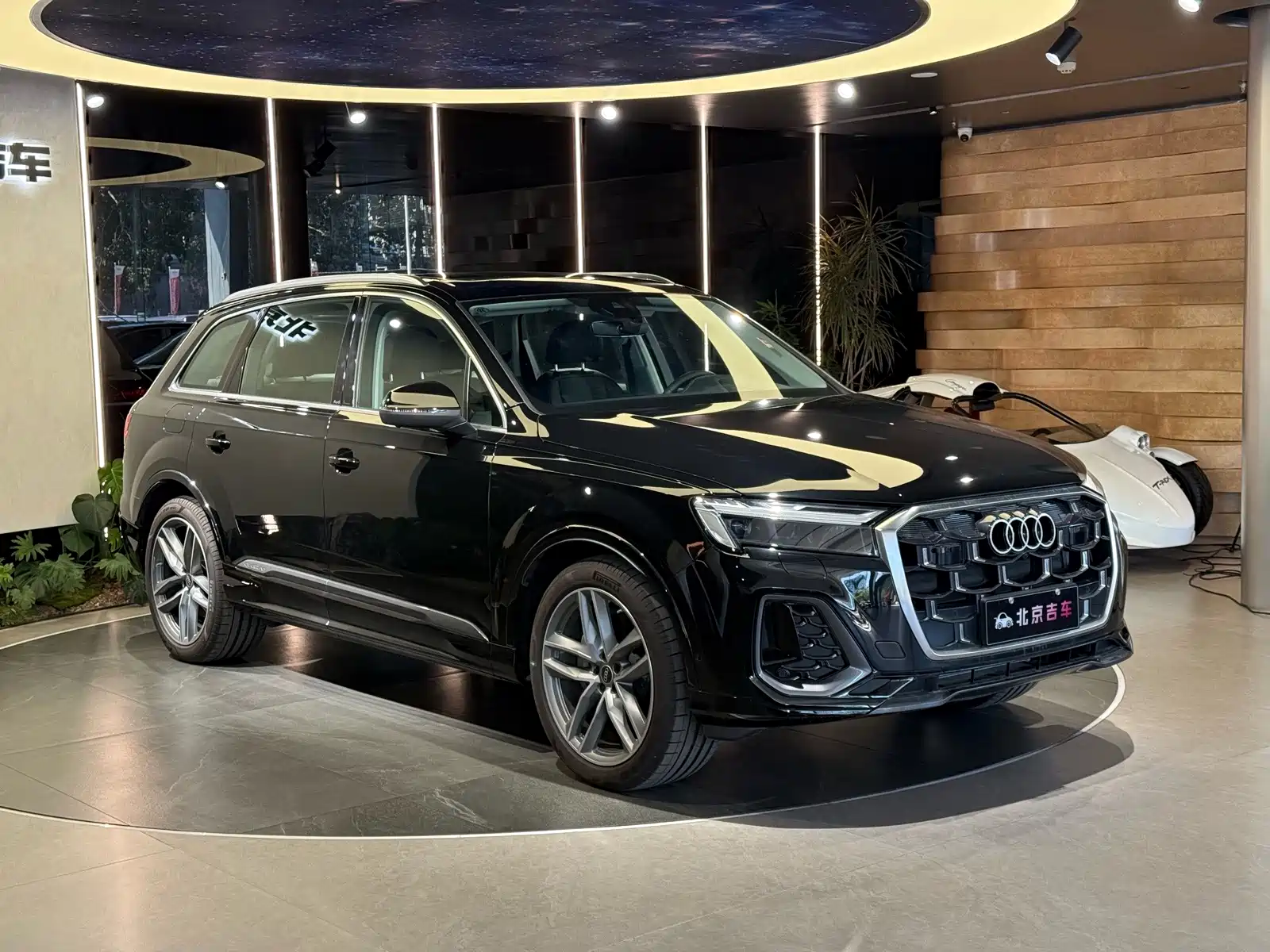 Фото 3 - Audi Q7