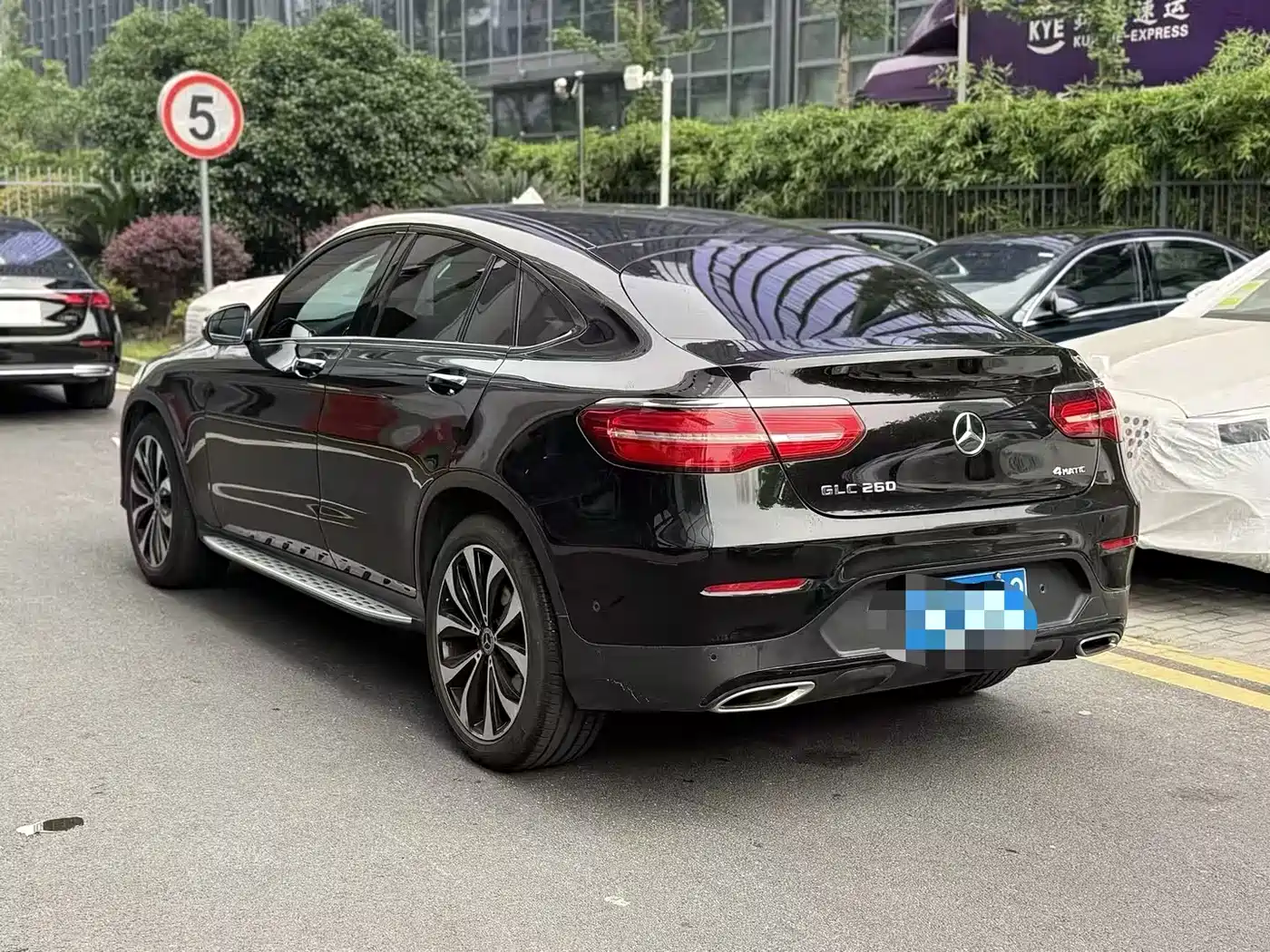Mercedes-Benz GLC Coupe 2019 GLC 260 4MATIC Coupe SUV фото 3