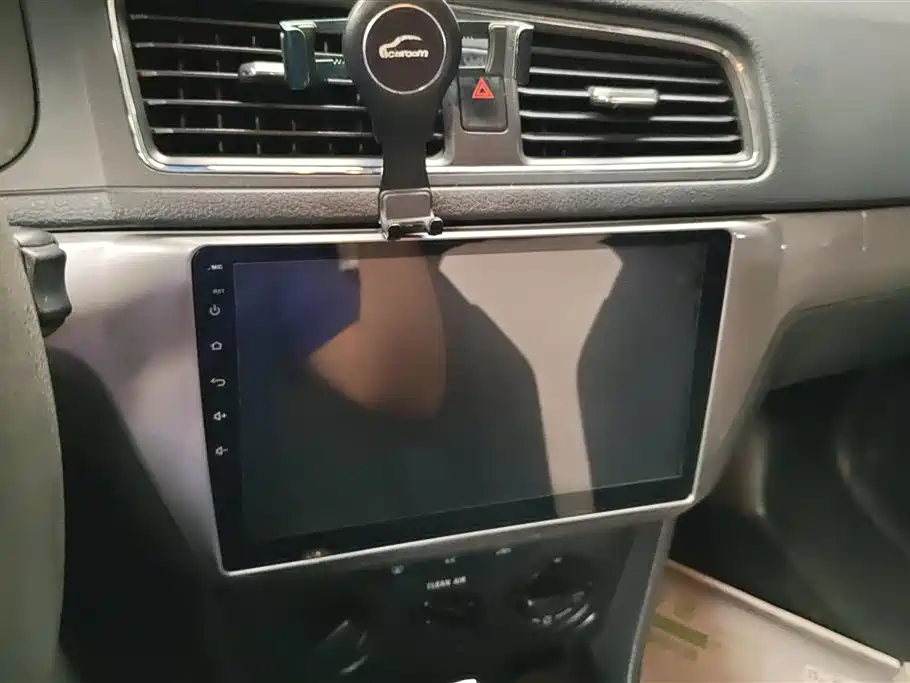 Volkswagen Lavida 2017 1.6L Automatic Trend Edition фото 13