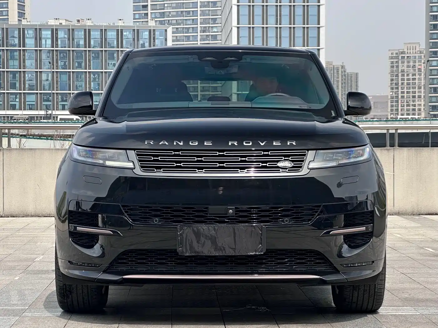 Land Rover Range Rover Sport 2024 400PS Dynamic SE фото 2