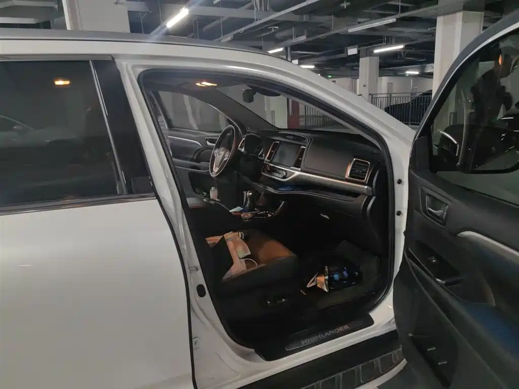 Toyota Highlander 2018 2.0T 4WD Ultimate 7-seater China VI фото 20