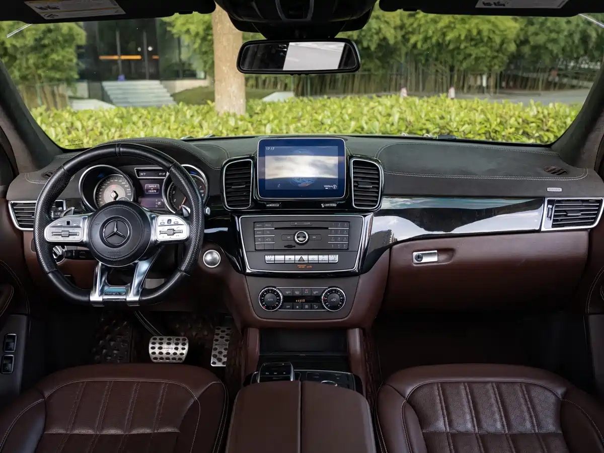 Фото 15 - Mercedes-Benz GLS
