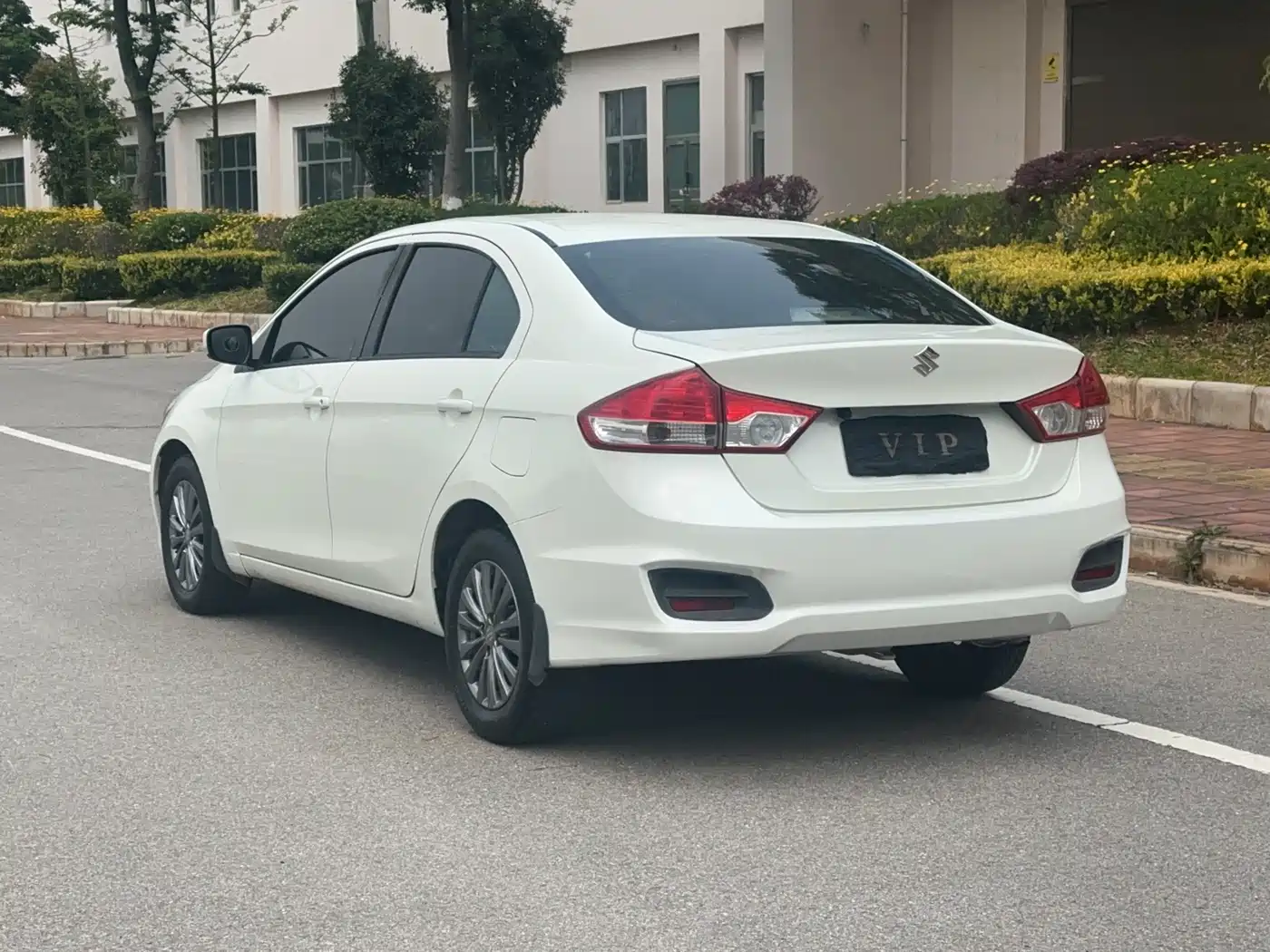Suzuki Alivio 2016 2015 1.6L Automatic Comfort