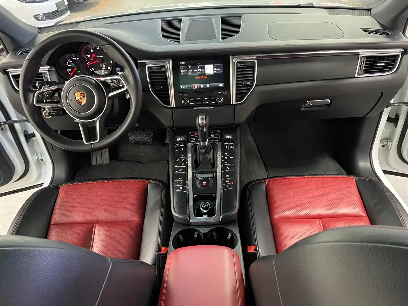 Porsche Macan 2017 Macan 2.0T фото 14