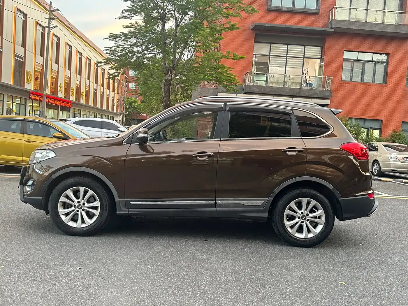 Chery Tiggo 5 2014 2014 2.0L CVT Family Premium Edition