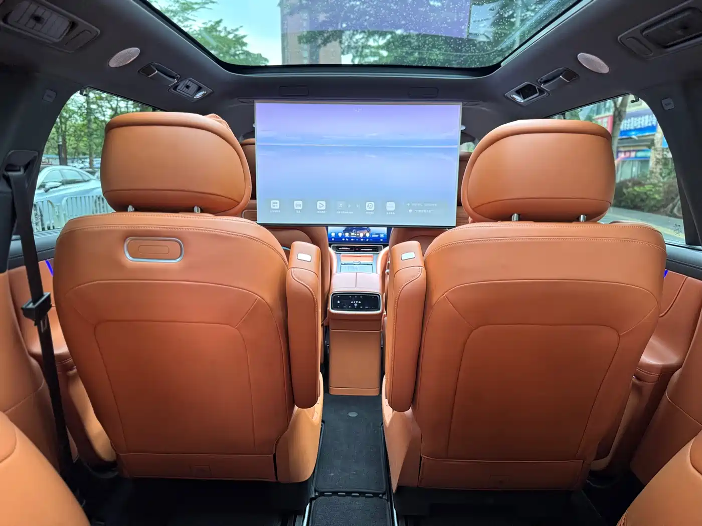 AITO Wenjie AITO M9 2024 Extended Range Ultra 42kWh 6-Seater фото 14