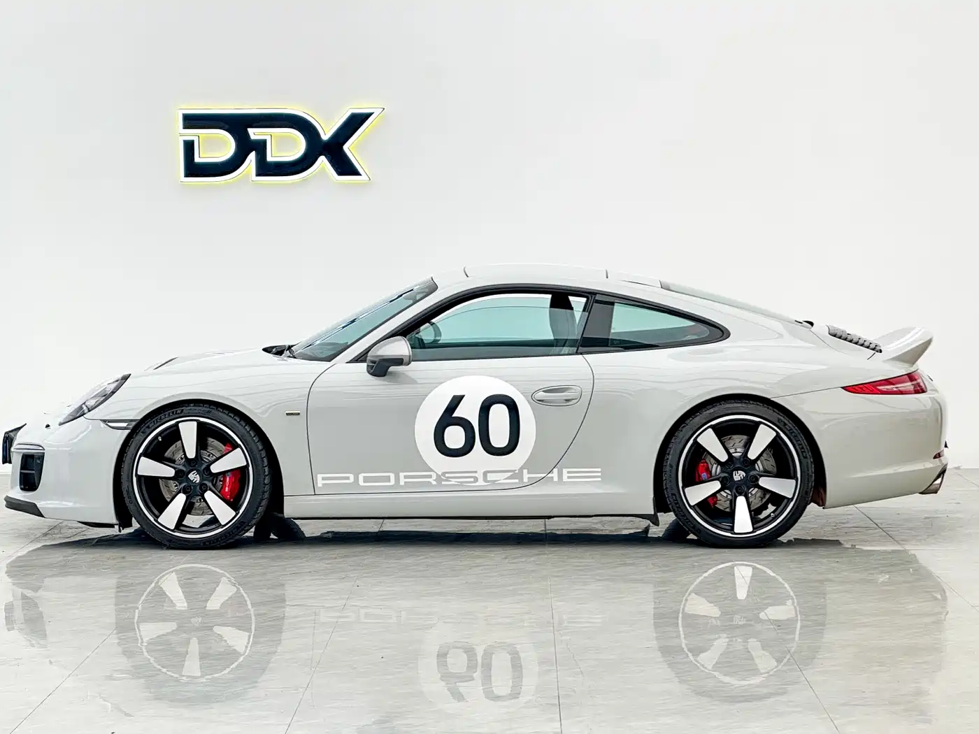Porsche 911 2012 Carrera S 3.8L фото 3