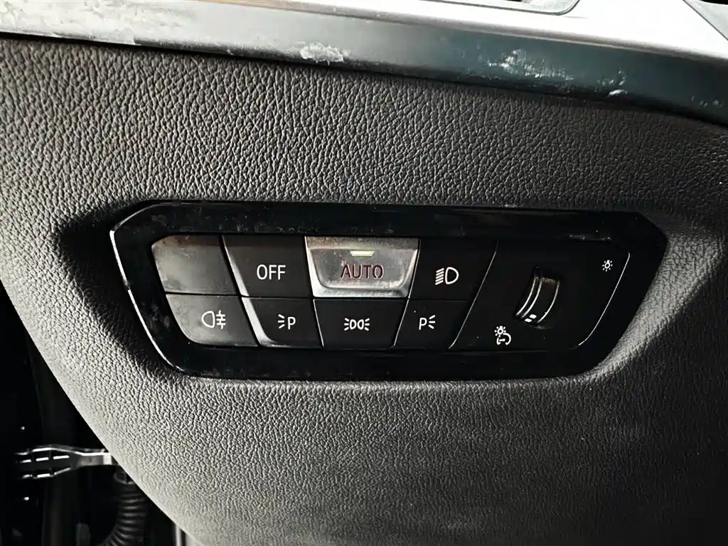 BMW 3 Series 2023 320Li M Sport Package фото 18