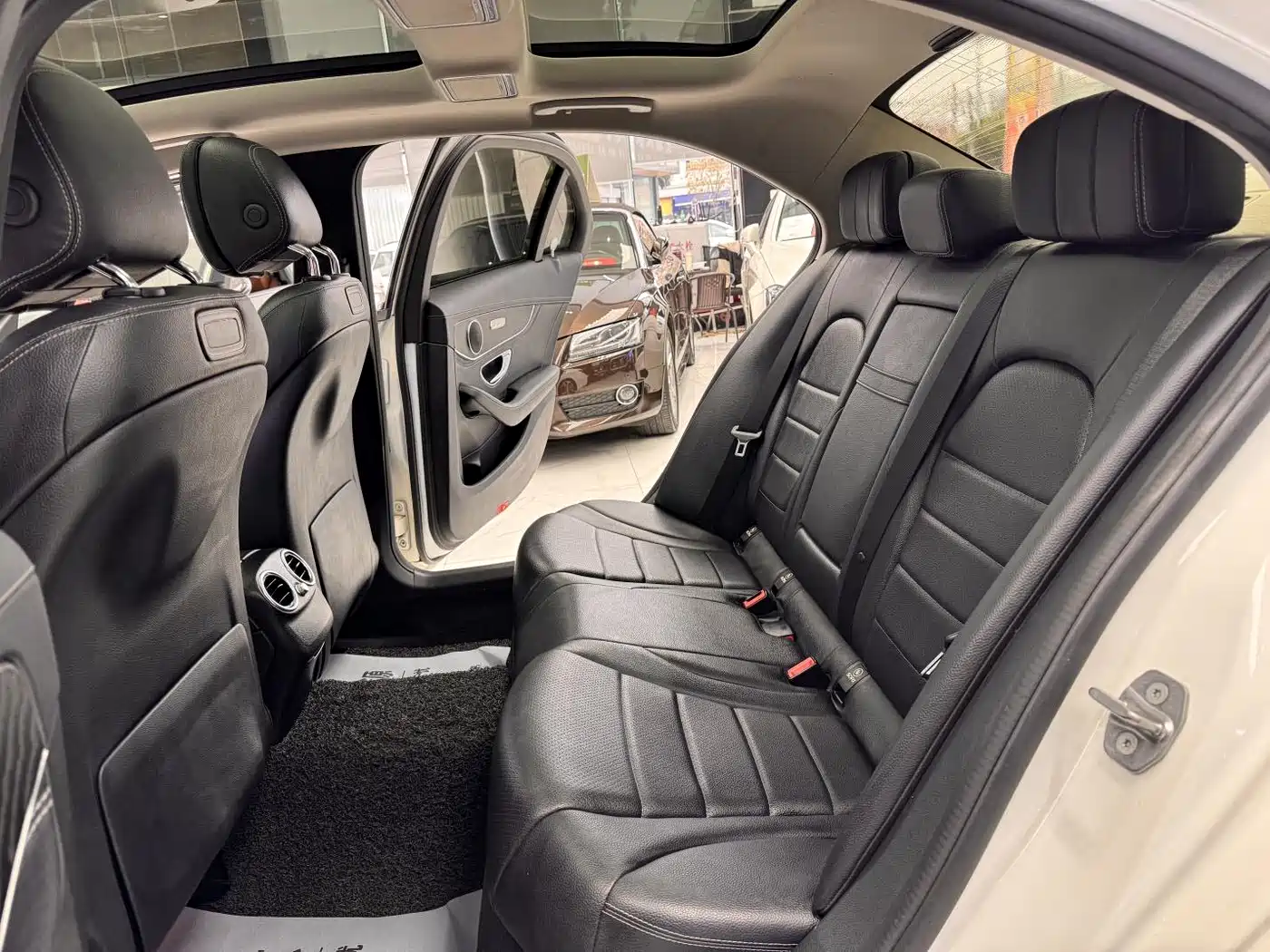 Mercedes-Benz C-Class 2016 C 200 L Sport фото 4
