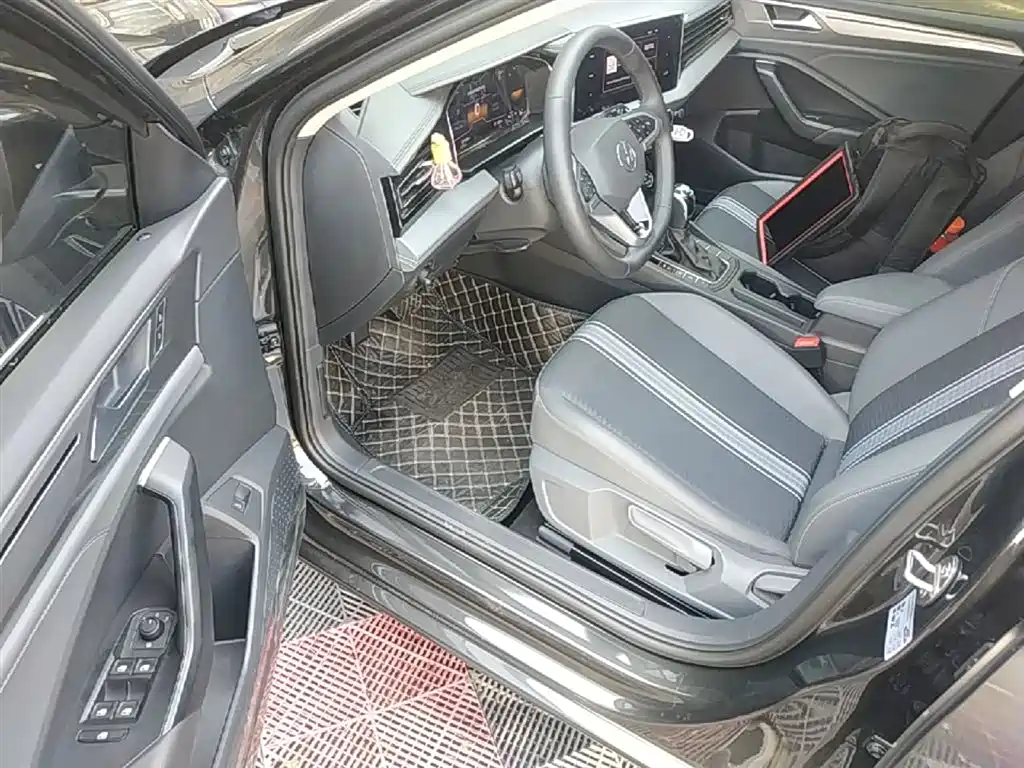 Volkswagen Sagitar 2023 300TSI DSG Leap Edition фото 16
