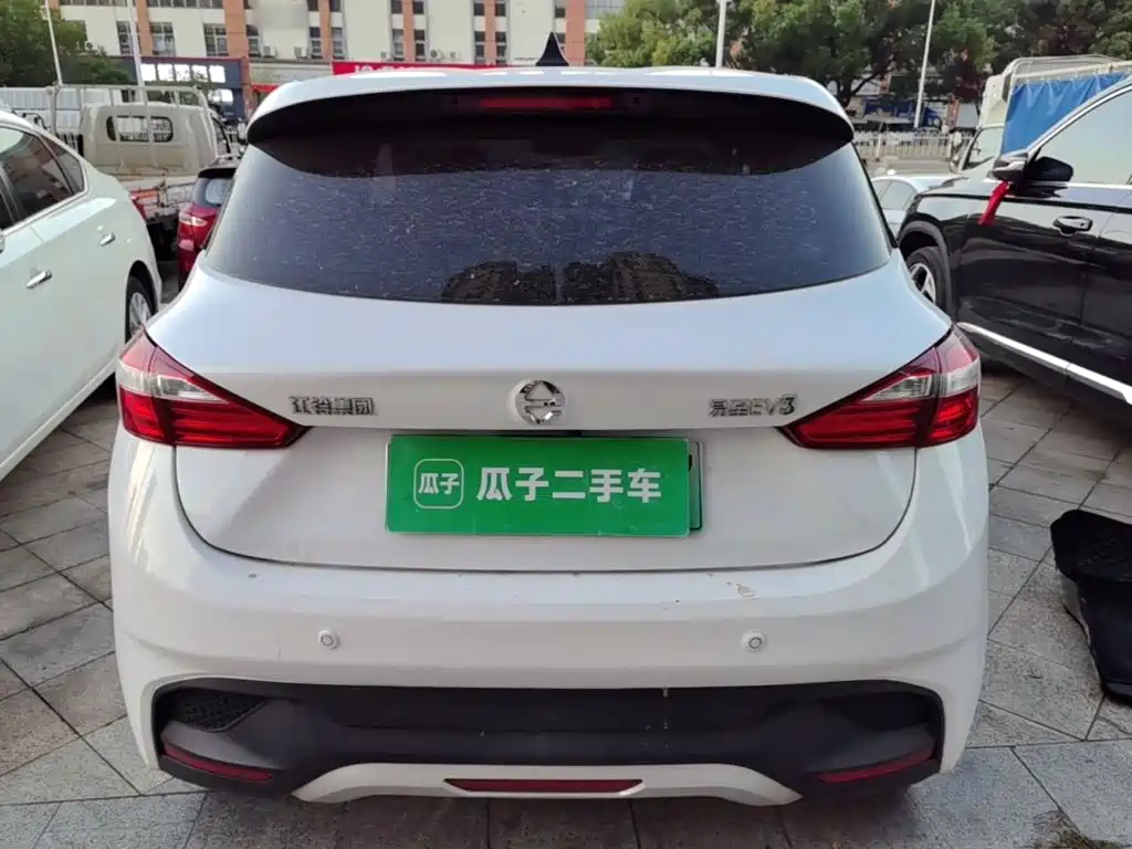 JMCG New Energy Yizhi EV3 2021 2021 Mini Radar Yue Run Model