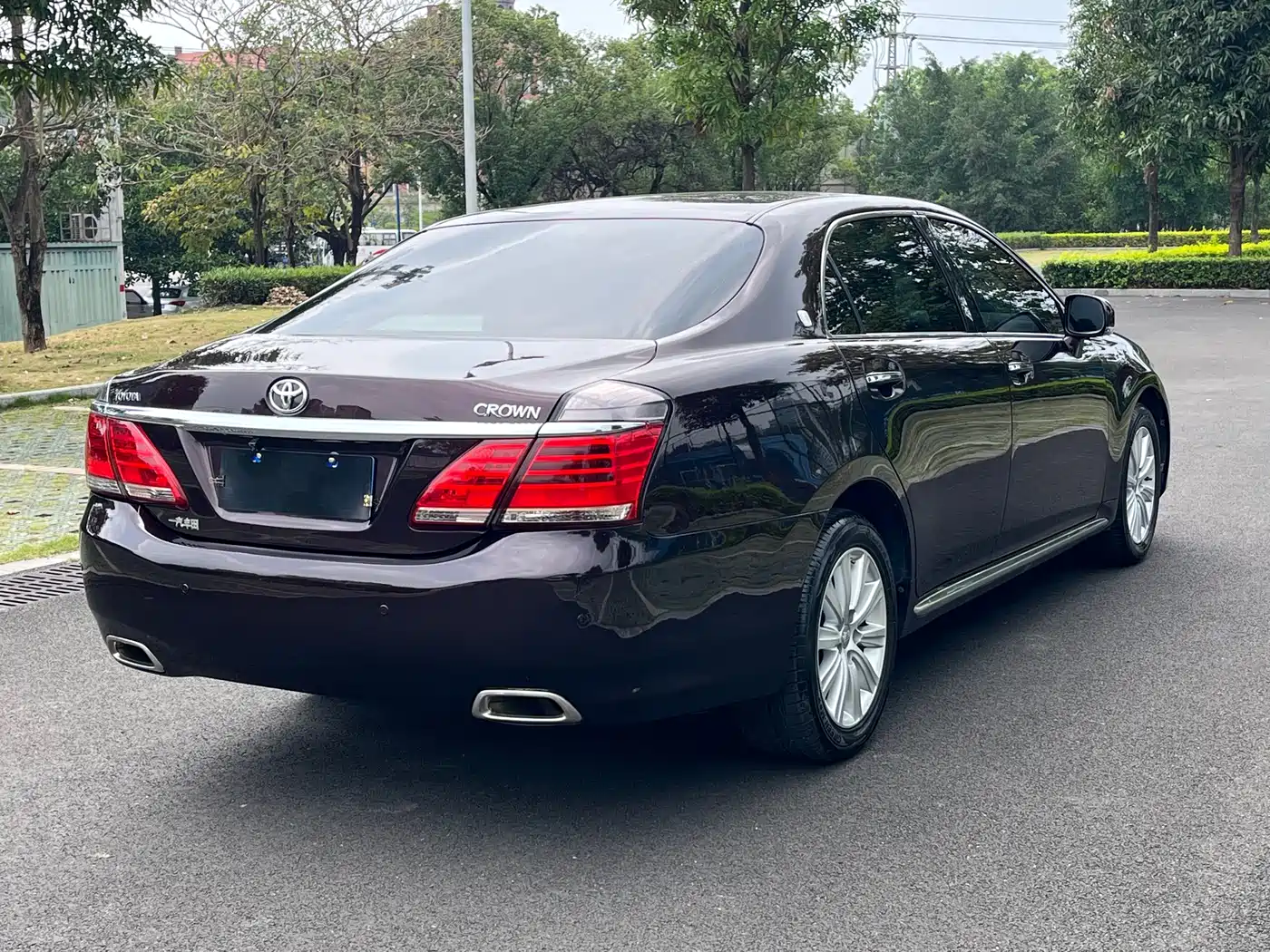 Toyota Crown 2012 2.5L Royal Leather Edition фото 7