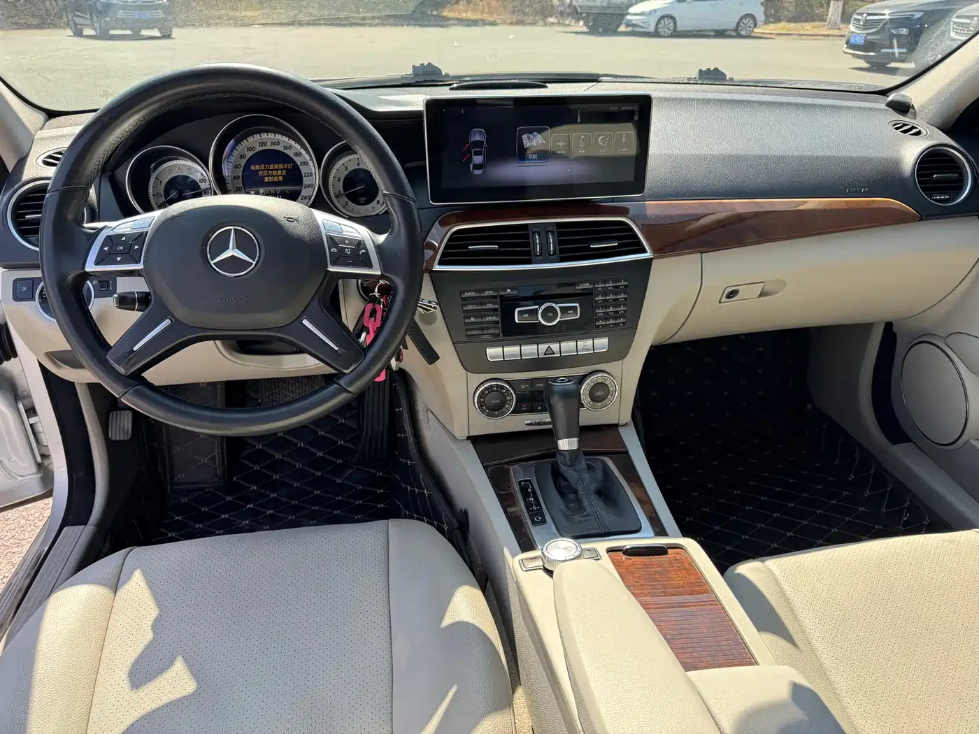 Mercedes-Benz C-Class 2013 C 260 Fashion Grand Edition фото 12
