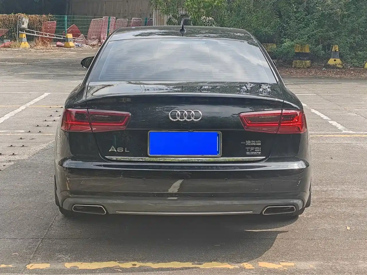 Фото 9 - Audi A6L
