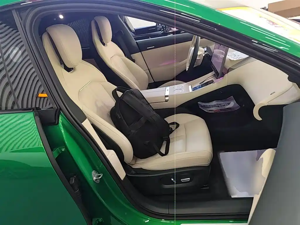 Xiaomi Auto Xiaomi YU7 2025 Extended Range RWD Edition фото 25